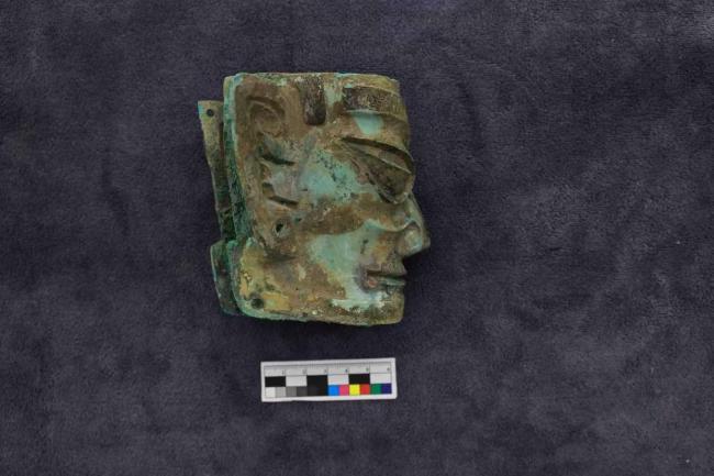 改革中国艺术史与工艺史!三星堆青铜器惊现最早“彩绘”,古蜀祭祀场景原是“多彩寰宇”